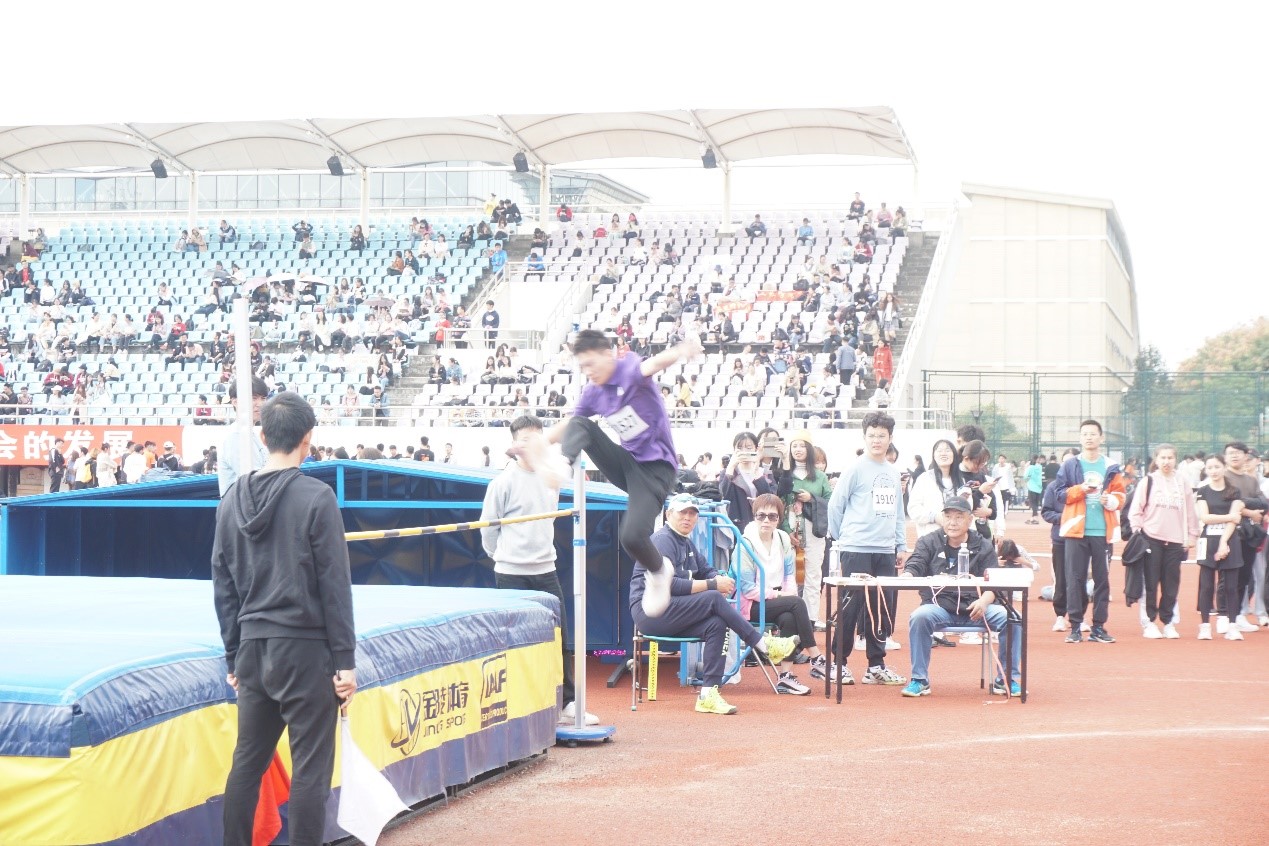 1604031830374098536.jpg